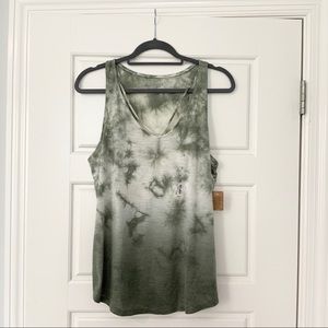 NWT Mudd Strappy V-Neck Tank
